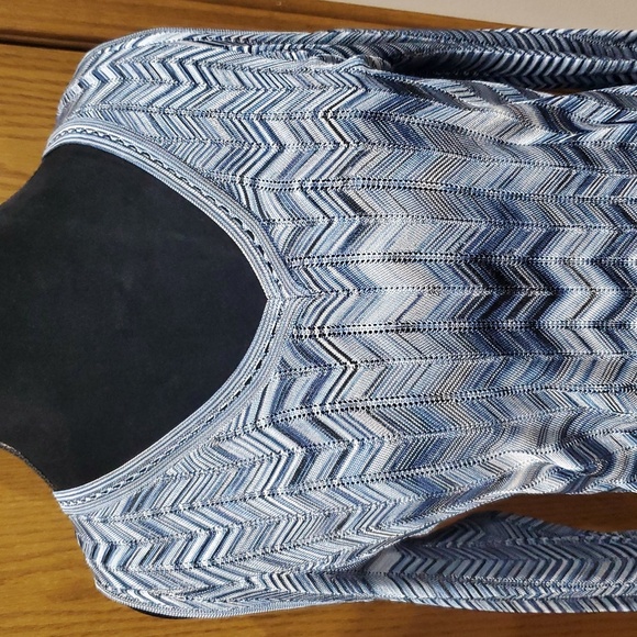 Whbm knit cold shoulder long sleeve variegated blue long length sweater top - Picture 2 of 9